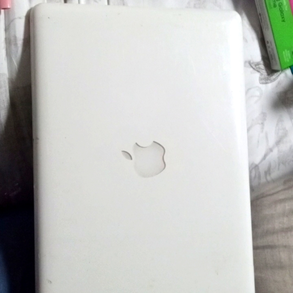 MacBook